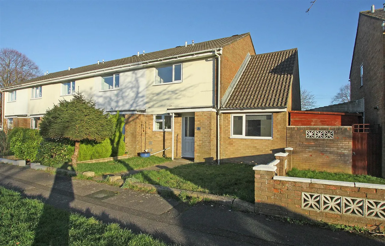 4 bed house for sale — Slades Farm Road, Bournemouth
