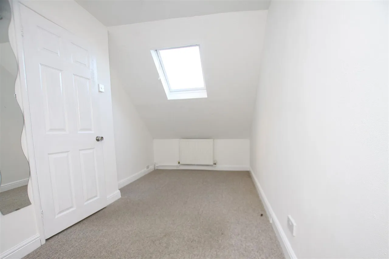 Slades Farm Road, Bournemouth, photo 9