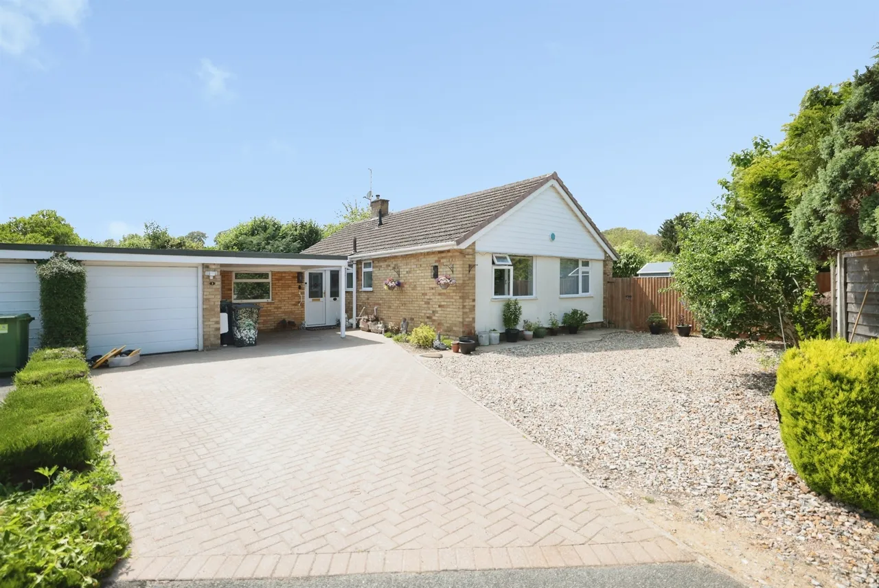 Burdett Drive, Walters Ash, High Wycombe, photo 12