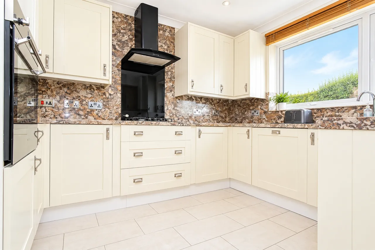 Luckhurst Gardens, Cliftonville, CT9, photo 2