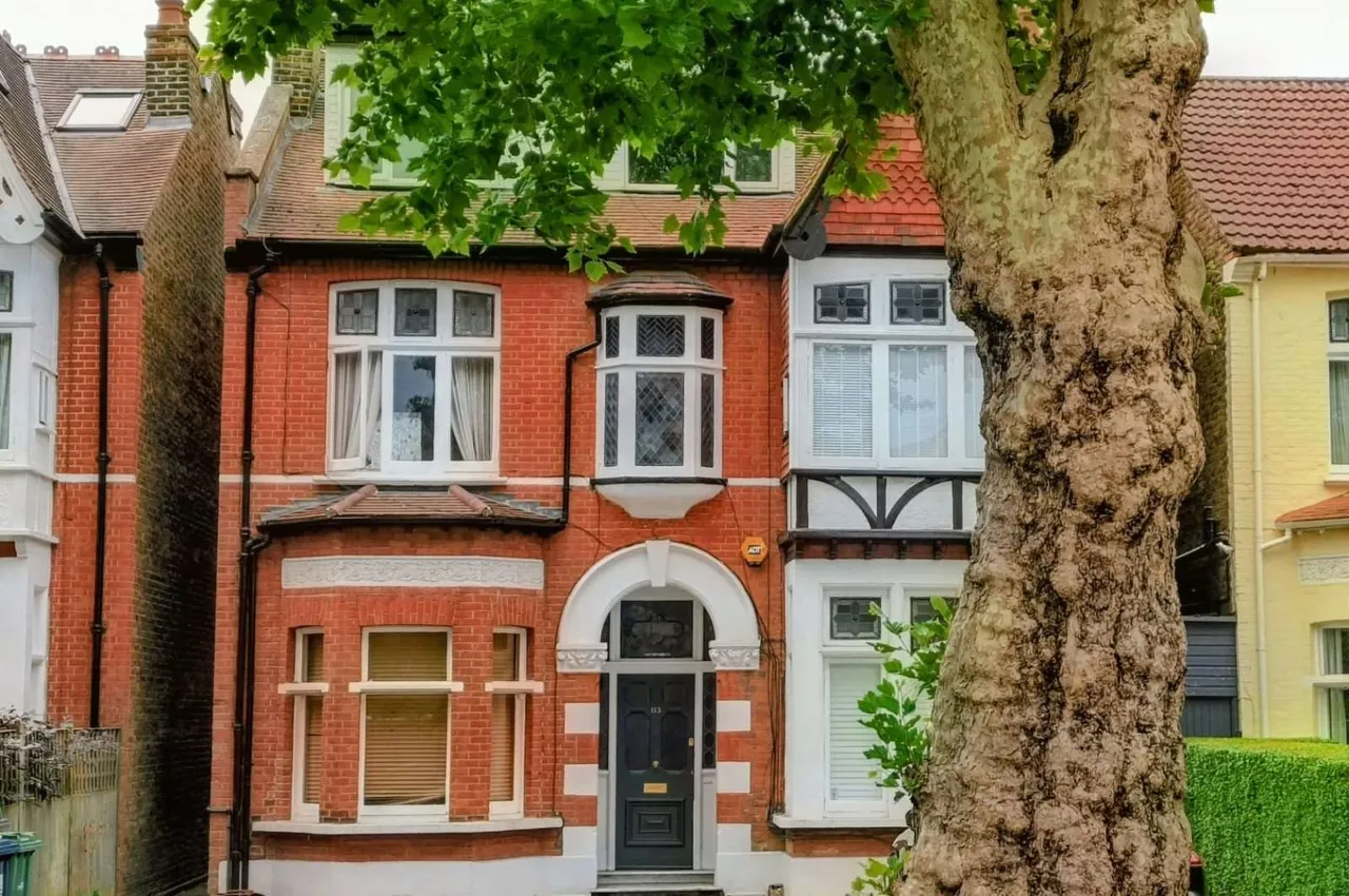 2 bed flat for sale — The Avenue, London, W13 8JT