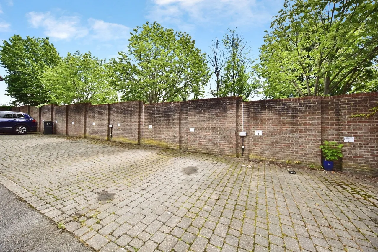 Ashford Road, Harrietsham, ME17, photo 12