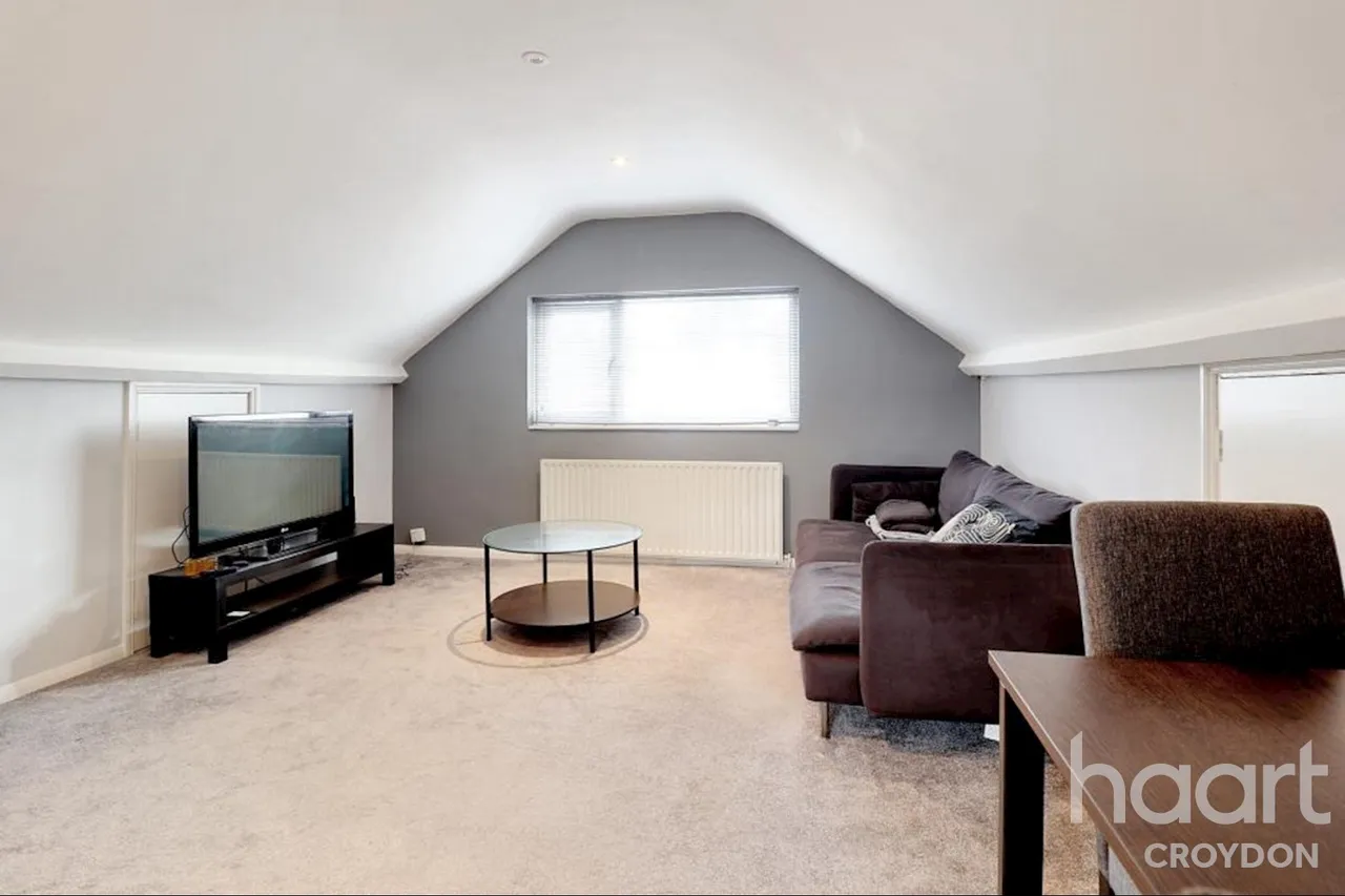 Dornton Road, CR2, photo 2