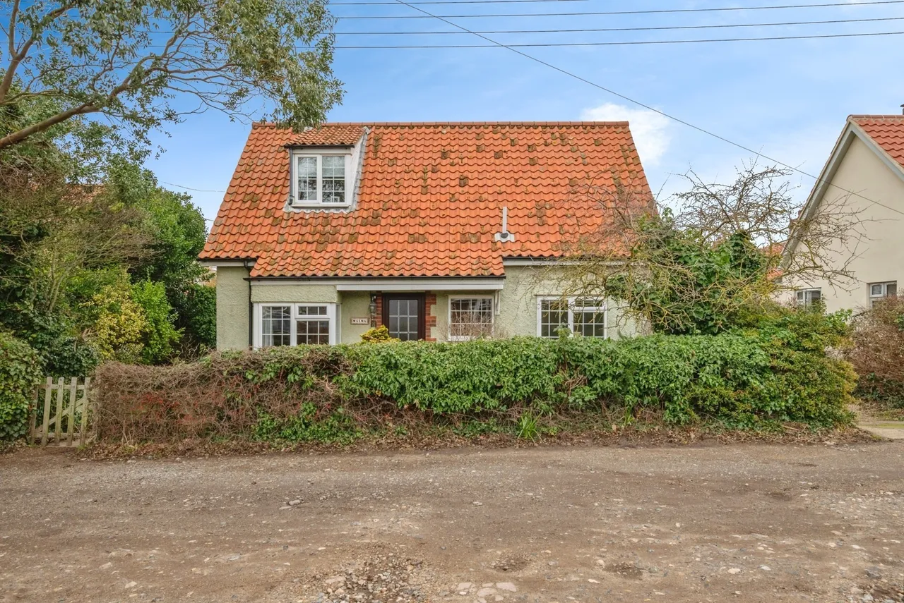 3 bed house for sale — Broomhill, East Runton, Cromer, Norfolk, NR27