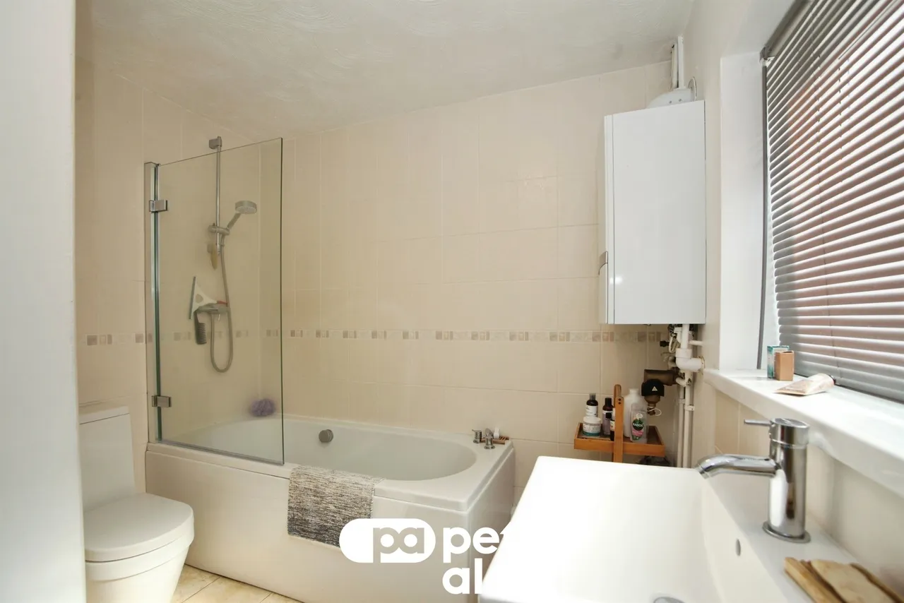 Fields Park Terrace, Newport, NP11, photo 7