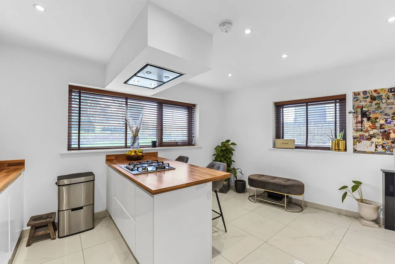 Rose Crescent, Newhall, Harlow, CM17 9SN, photo 9