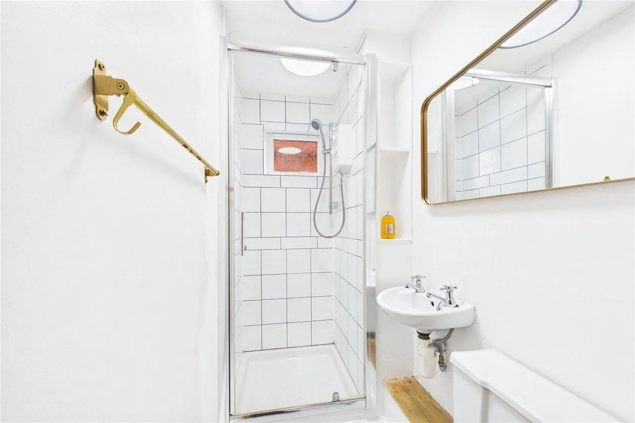 Cliddesden Road, Basingstoke, RG21, photo 6