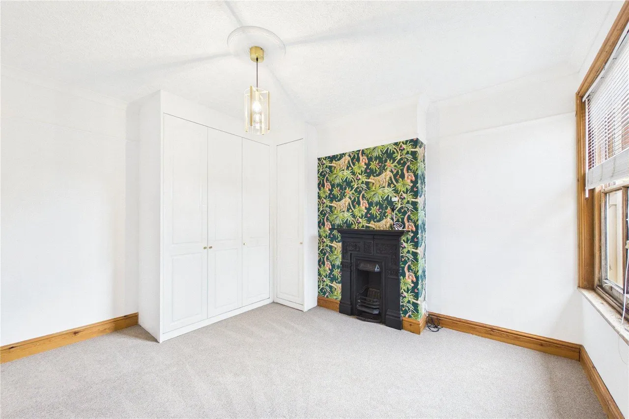 Cliddesden Road, Basingstoke, RG21, photo 8