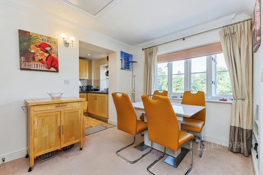 Elizabeth Drive, Banstead, SM7, photo 4