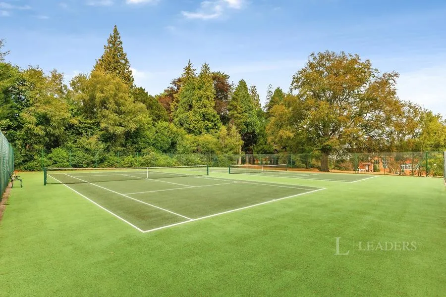 Elizabeth Drive, Banstead, SM7, photo 16