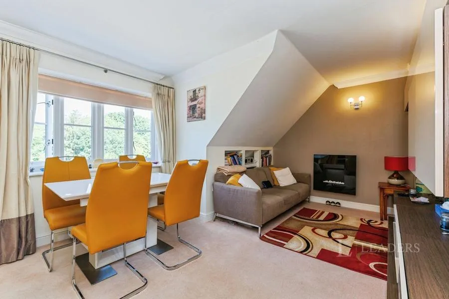 Elizabeth Drive, Banstead, SM7, photo 3