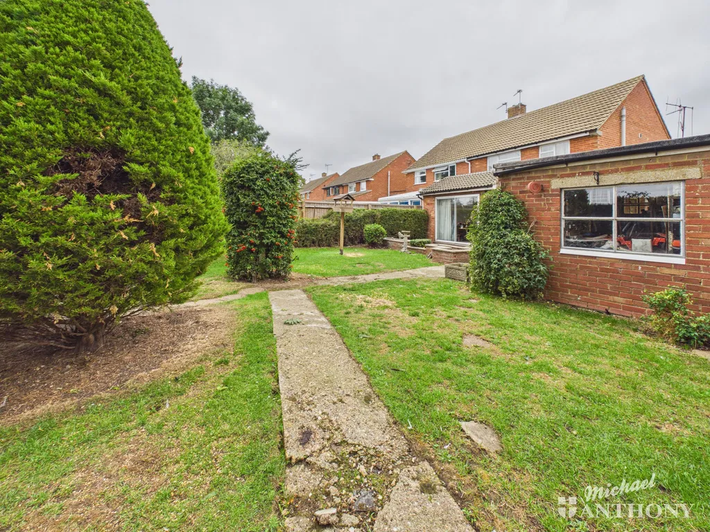 Finmere Crescent, Aylesbury, HP21 9DG, photo 17