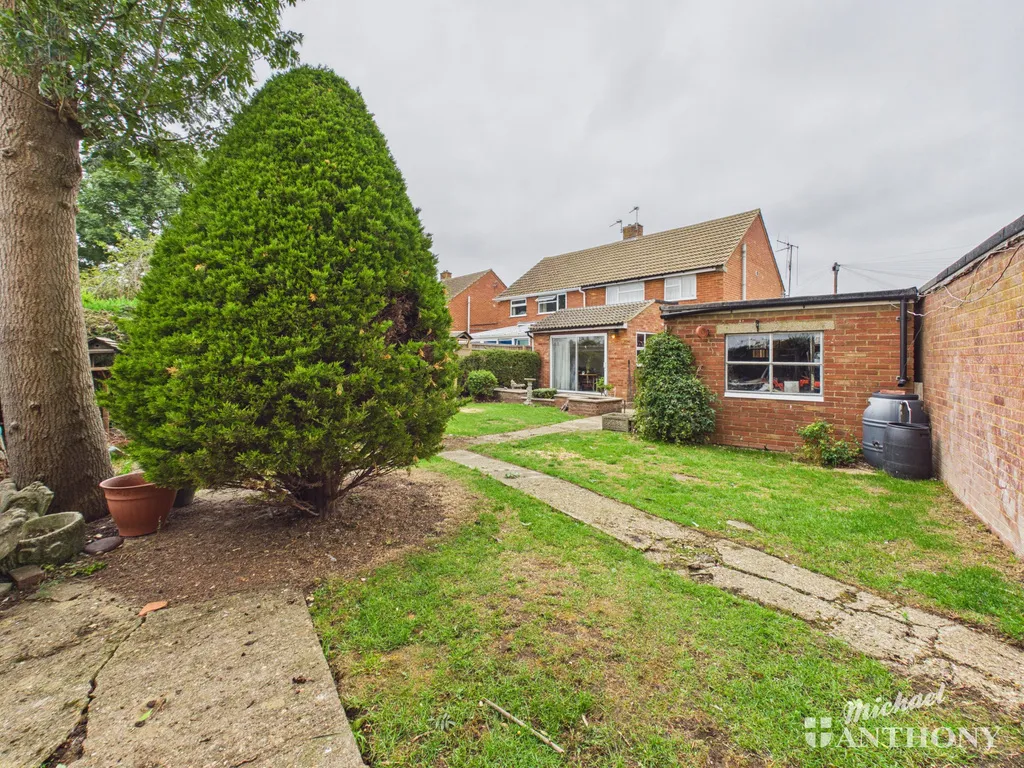 Finmere Crescent, Aylesbury, HP21 9DG, photo 16