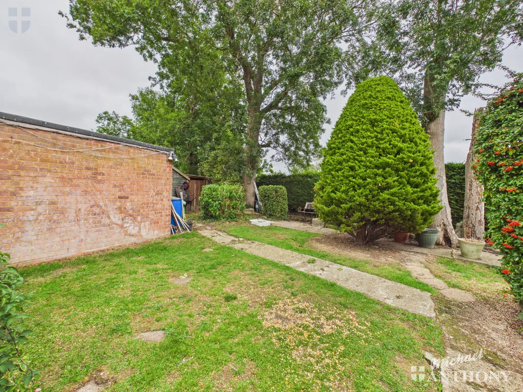 Finmere Crescent, Aylesbury, HP21 9DG, photo 15