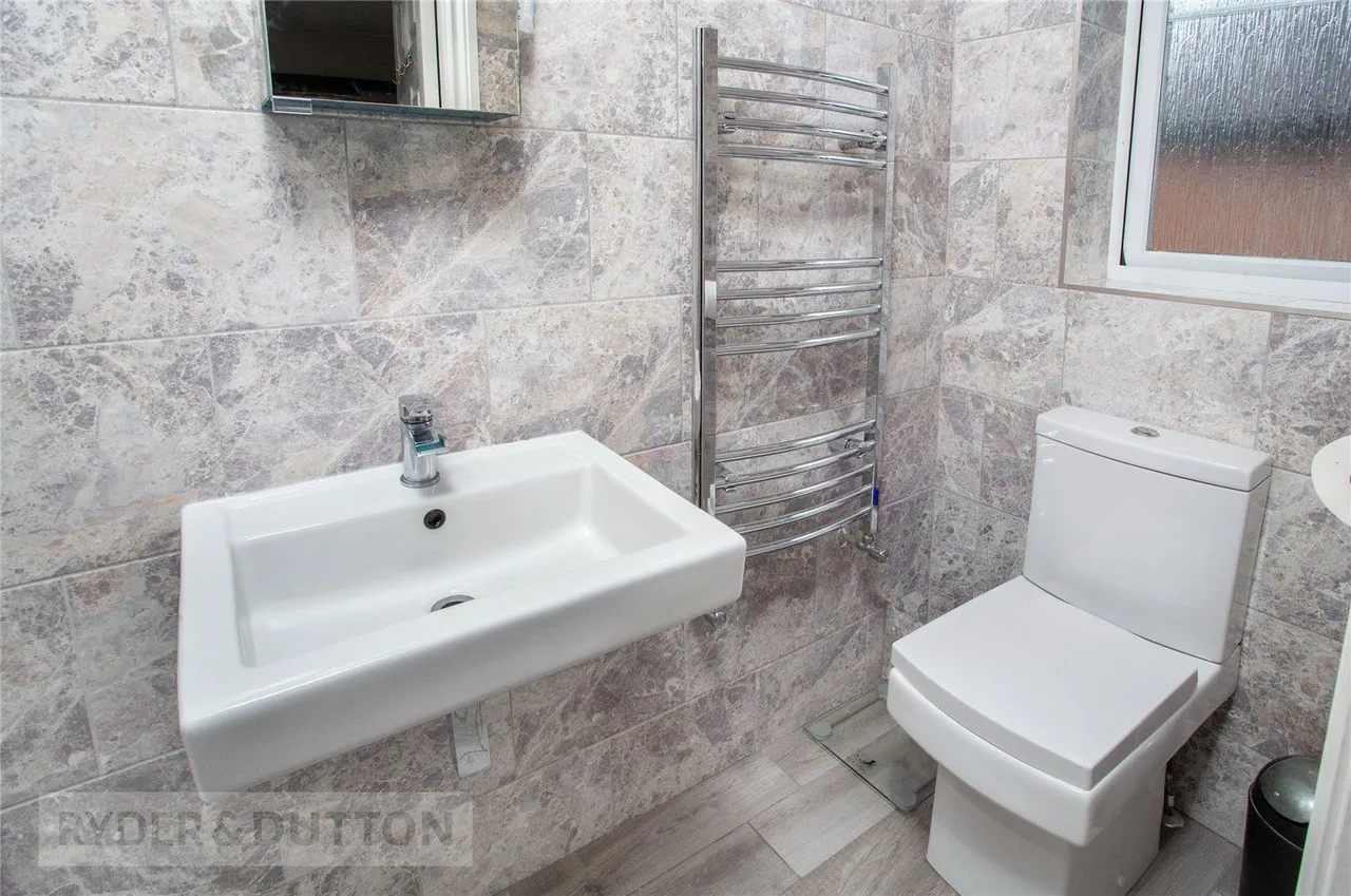Eycott Drive, Middleton, M24, photo 16
