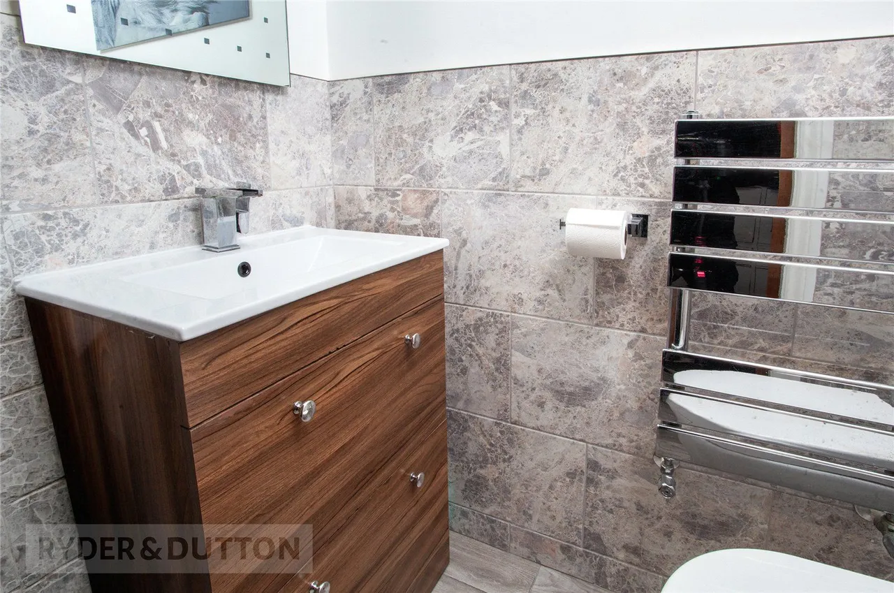Eycott Drive, Middleton, M24, photo 13