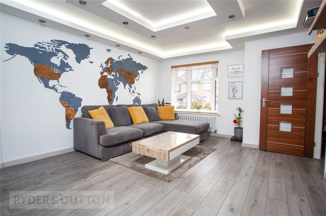 Eycott Drive, Middleton, M24, photo 6