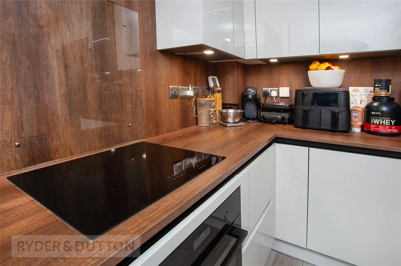 Eycott Drive, Middleton, M24, photo 9