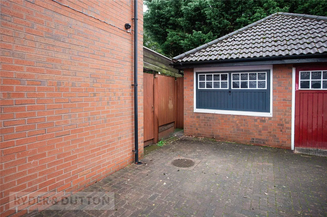 Eycott Drive, Middleton, M24, photo 27