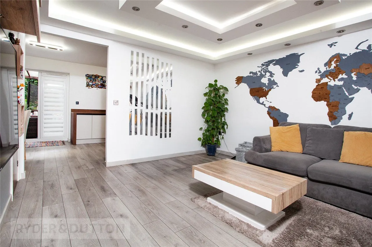 Eycott Drive, Middleton, M24, photo 5