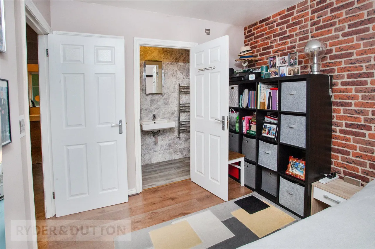 Eycott Drive, Middleton, M24, photo 15