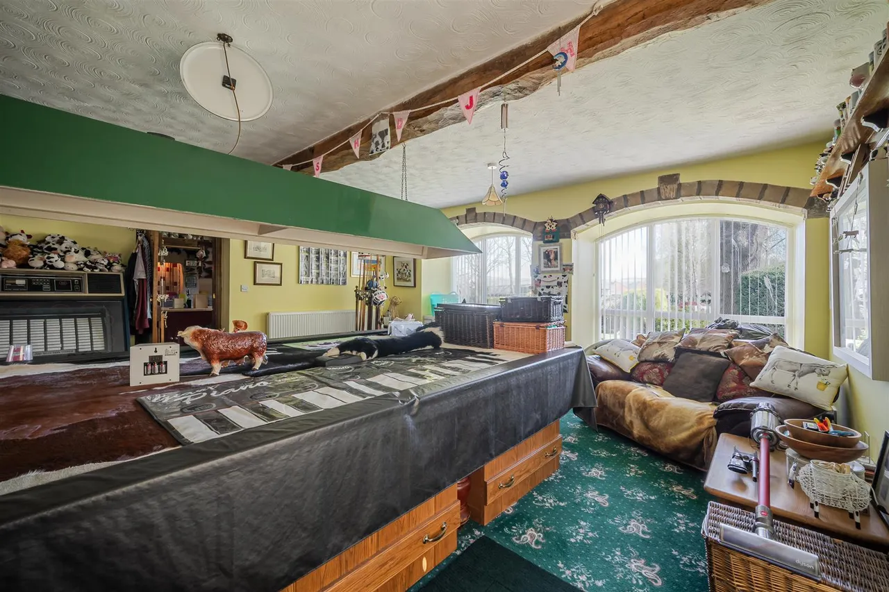 Skipton Road, Cross Hills, BD20 7DS, photo 8
