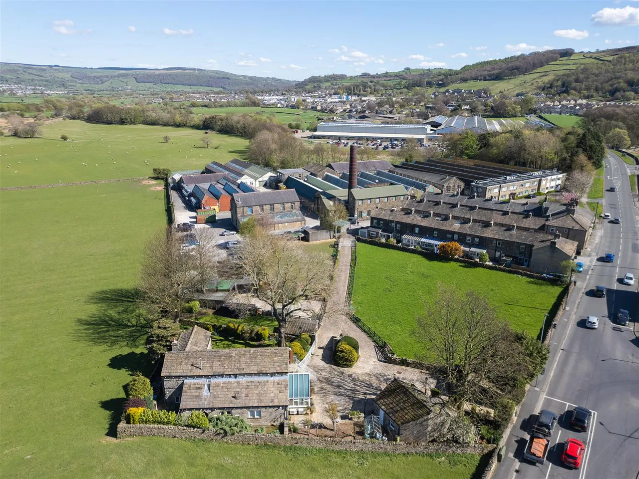 Skipton Road, Cross Hills, BD20 7DS, photo 33