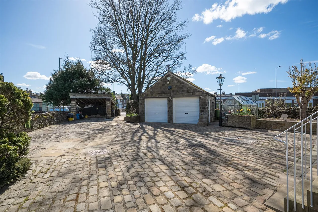 Skipton Road, Cross Hills, BD20 7DS, photo 28