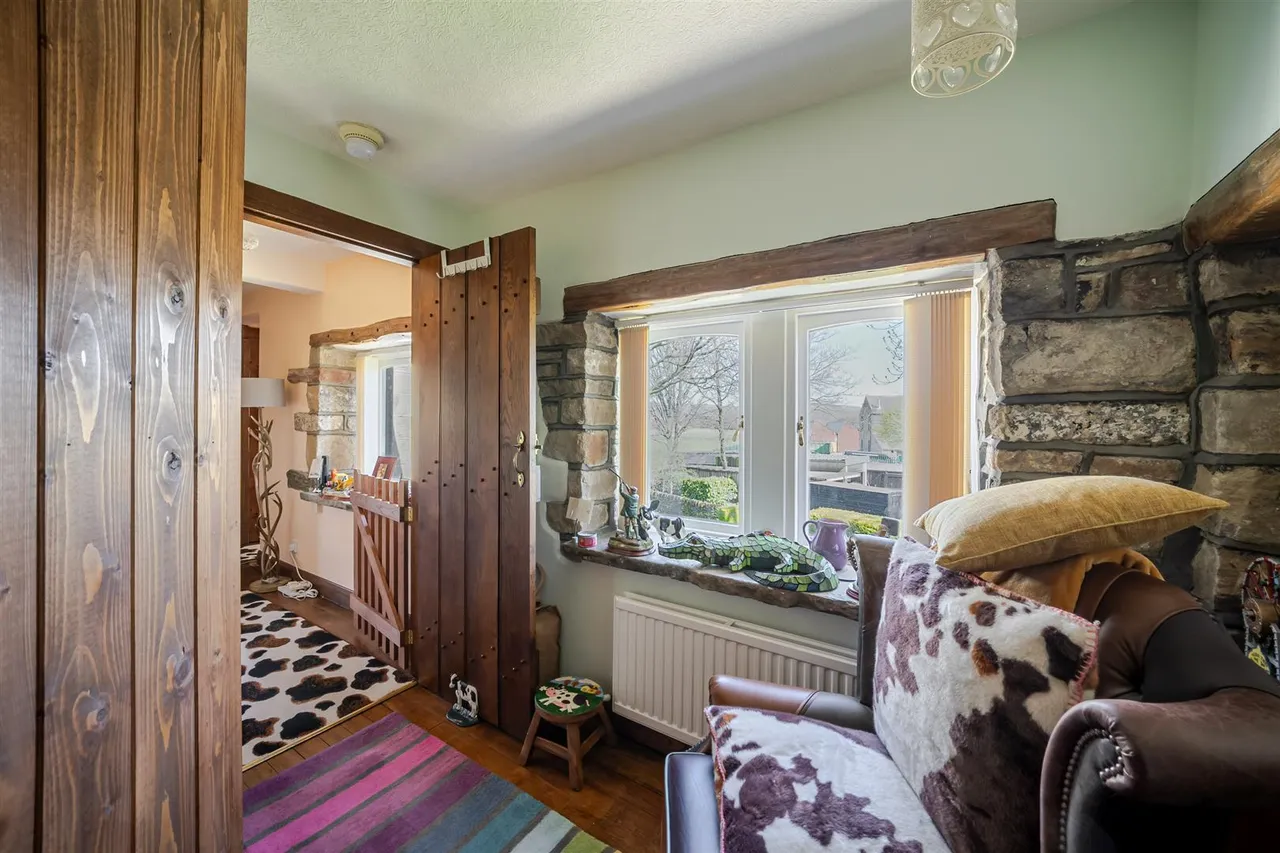 Skipton Road, Cross Hills, BD20 7DS, photo 13
