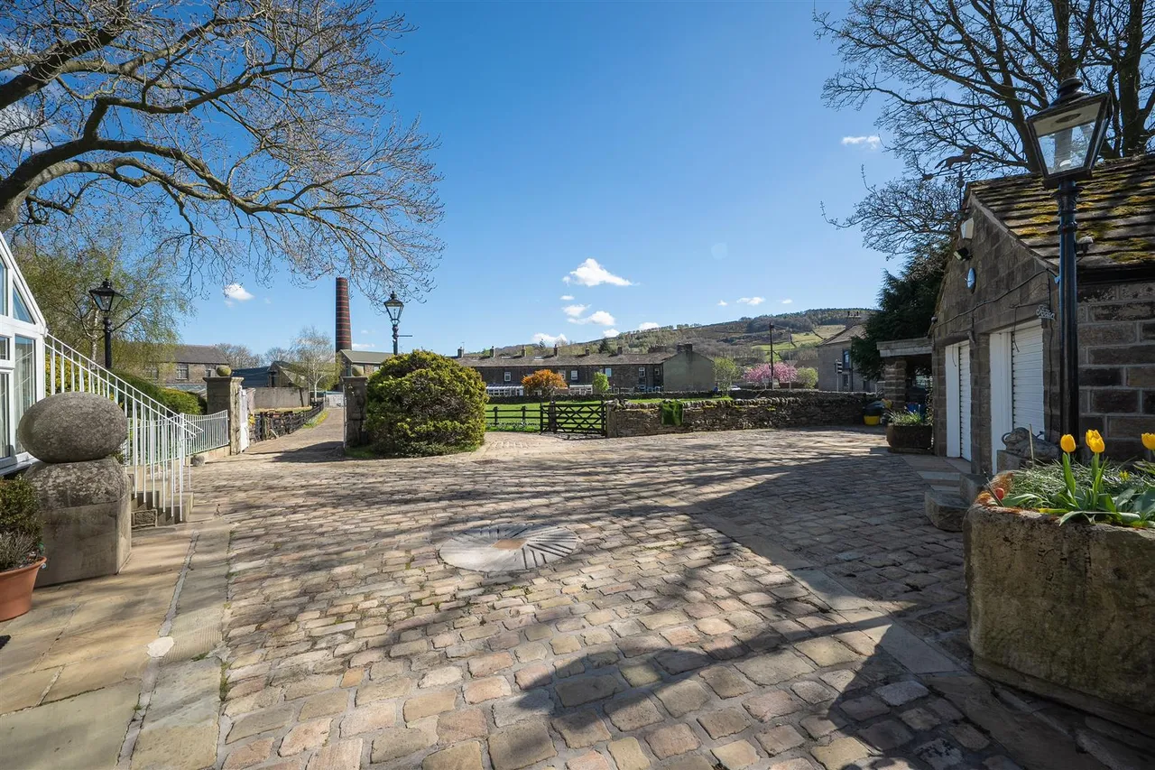 Skipton Road, Cross Hills, BD20 7DS, photo 27