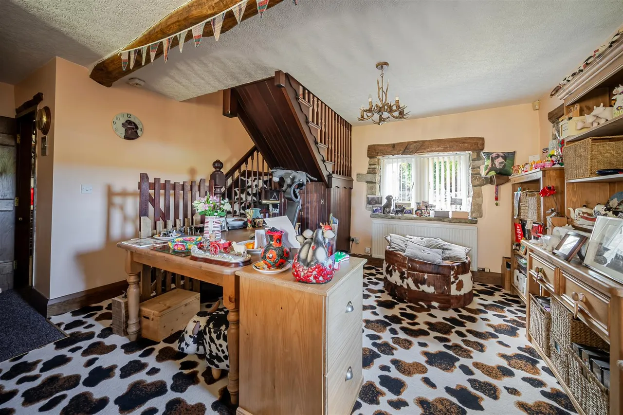 Skipton Road, Cross Hills, BD20 7DS, photo 11