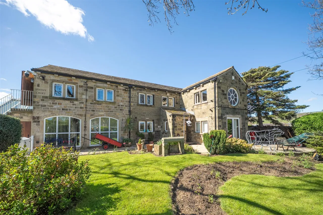 4 bed house for sale — Skipton Road, Cross Hills, BD20 7DS