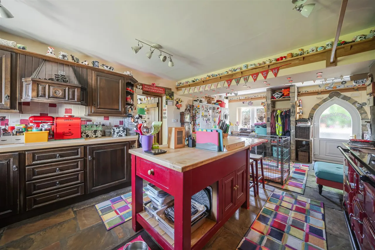 Skipton Road, Cross Hills, BD20 7DS, photo 5