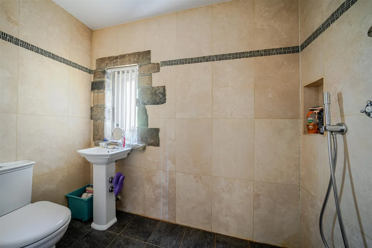 Skipton Road, Cross Hills, BD20 7DS, photo 9