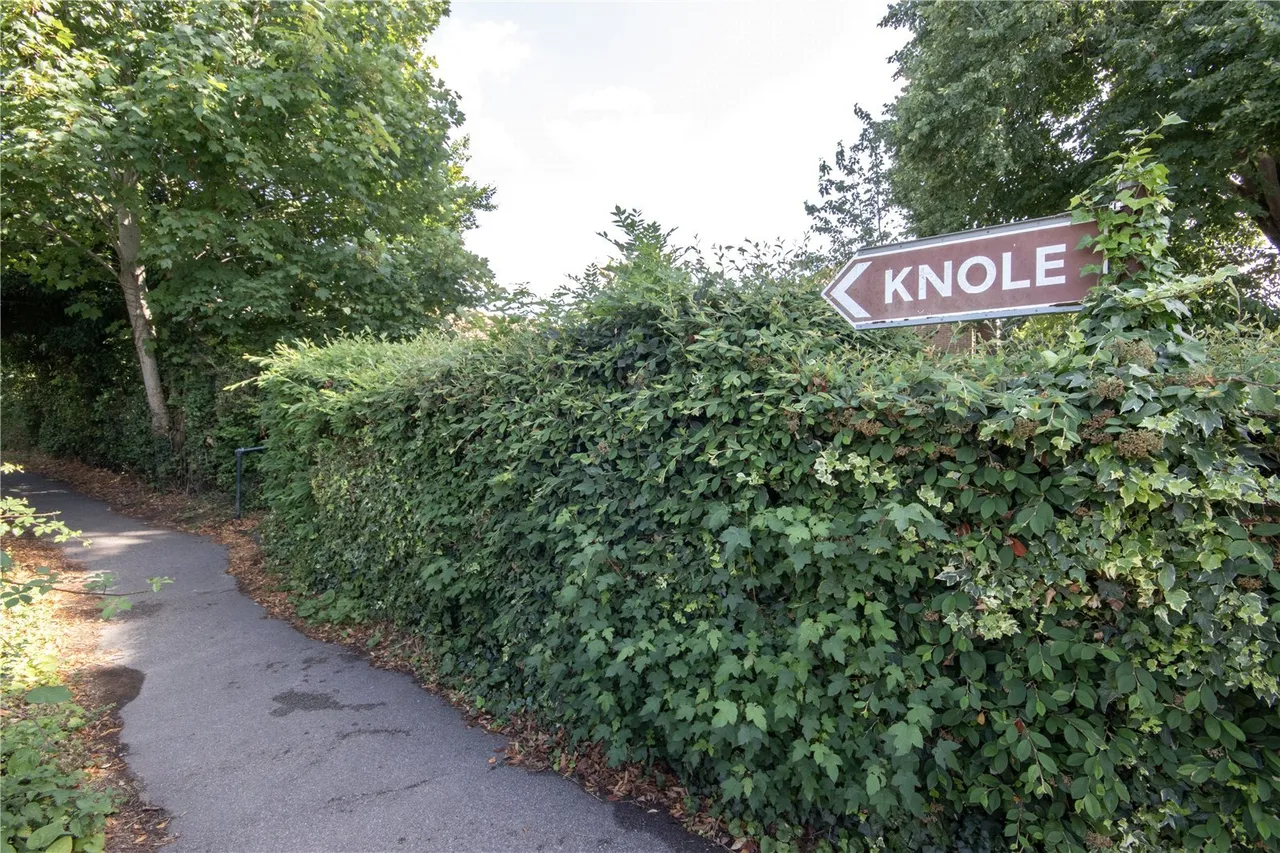 Buckhurst Avenue, Kent, TN13, photo 17