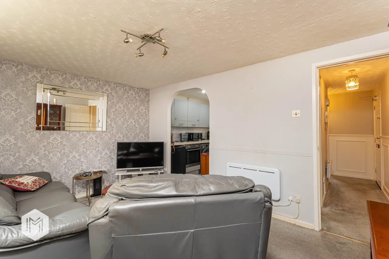 Village Court, Whitworth, Rochdale, OL12 8RH, photo 3