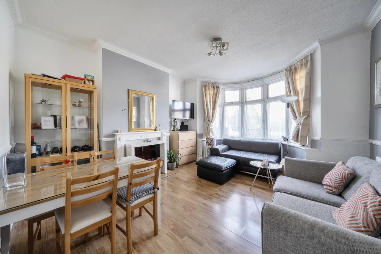 61 Cambridge Road, Harrow, photo 3