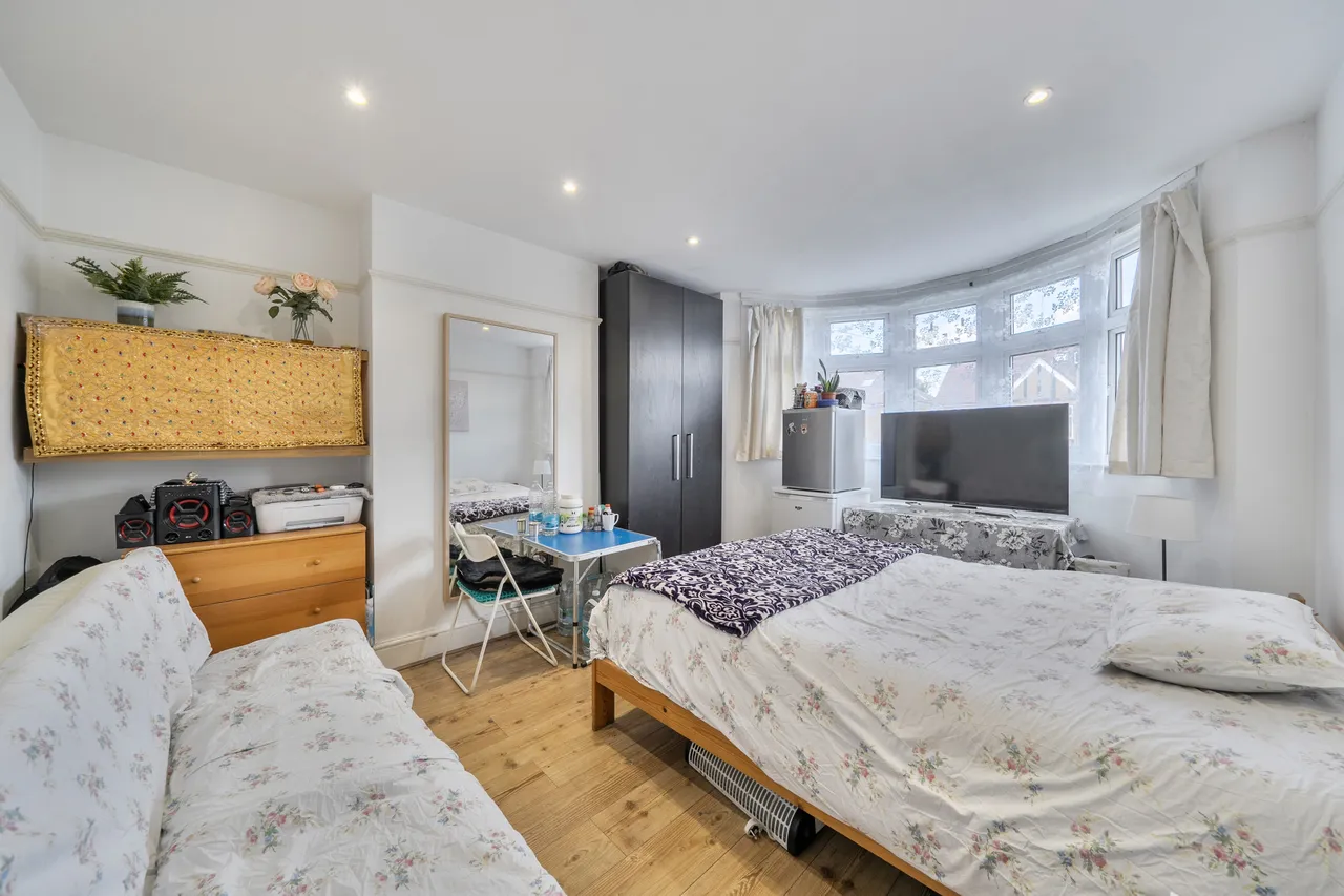 61 Cambridge Road, Harrow, photo 5
