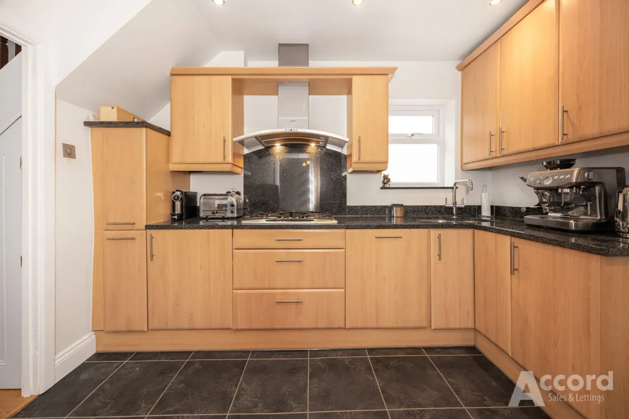 Garry Close, Romford, RM1, photo 8