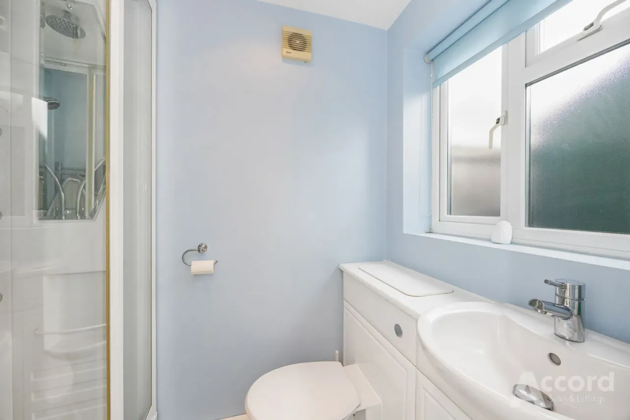 Garry Close, Romford, RM1, photo 12