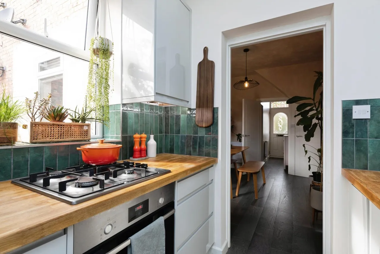 Camden Road, London, E17, photo 6