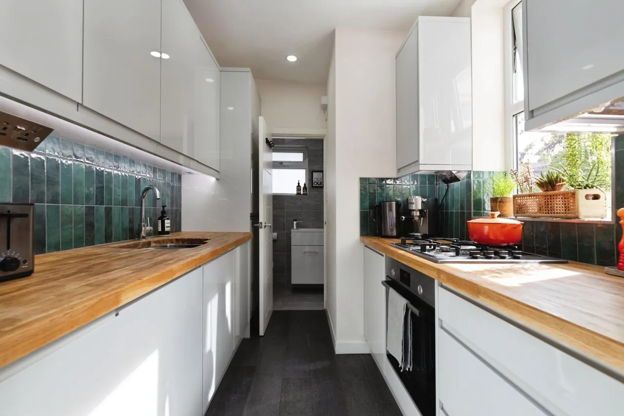 Camden Road, London, E17, photo 4