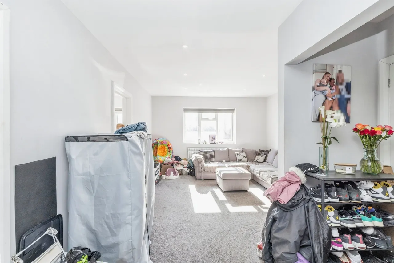 Mildred Avenue, Watford, photo 5
