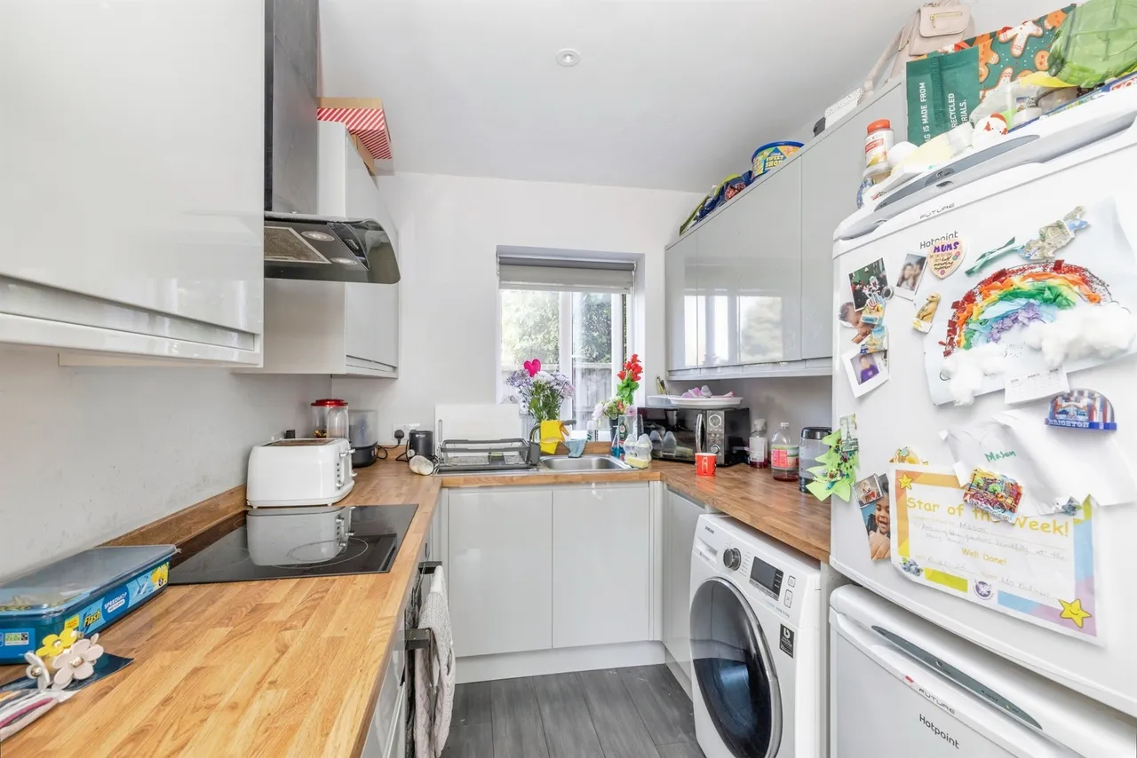 Mildred Avenue, Watford, photo 4