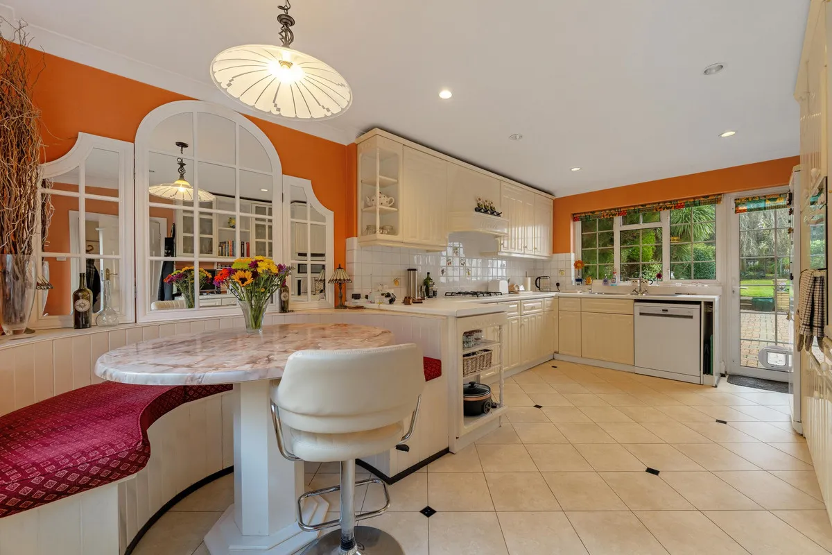 Bakeham Lane, Englefield Green Egham, TW20, photo 5