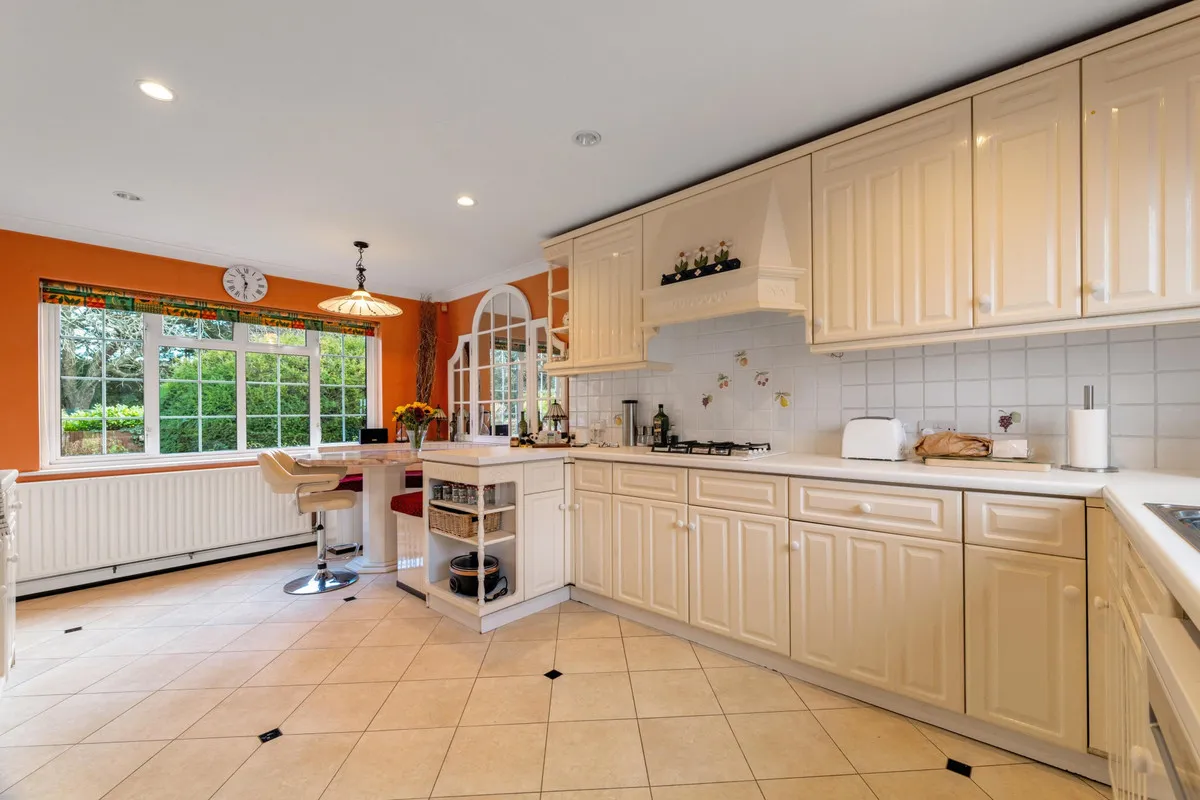 Bakeham Lane, Englefield Green Egham, TW20, photo 6