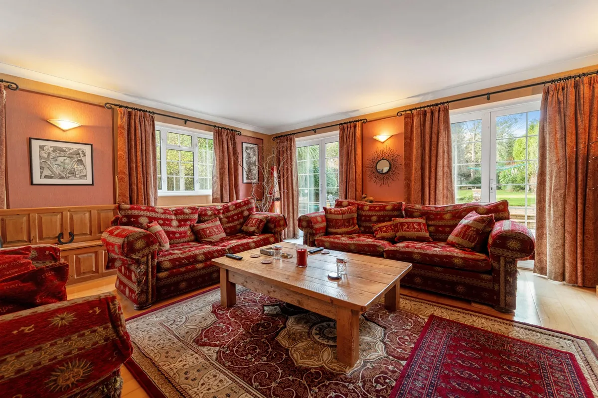 Bakeham Lane, Englefield Green Egham, TW20, photo 3