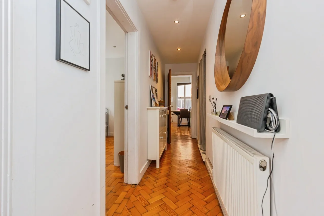 Alexandra Road South, Whalley Range, Manchester, M16, photo 2