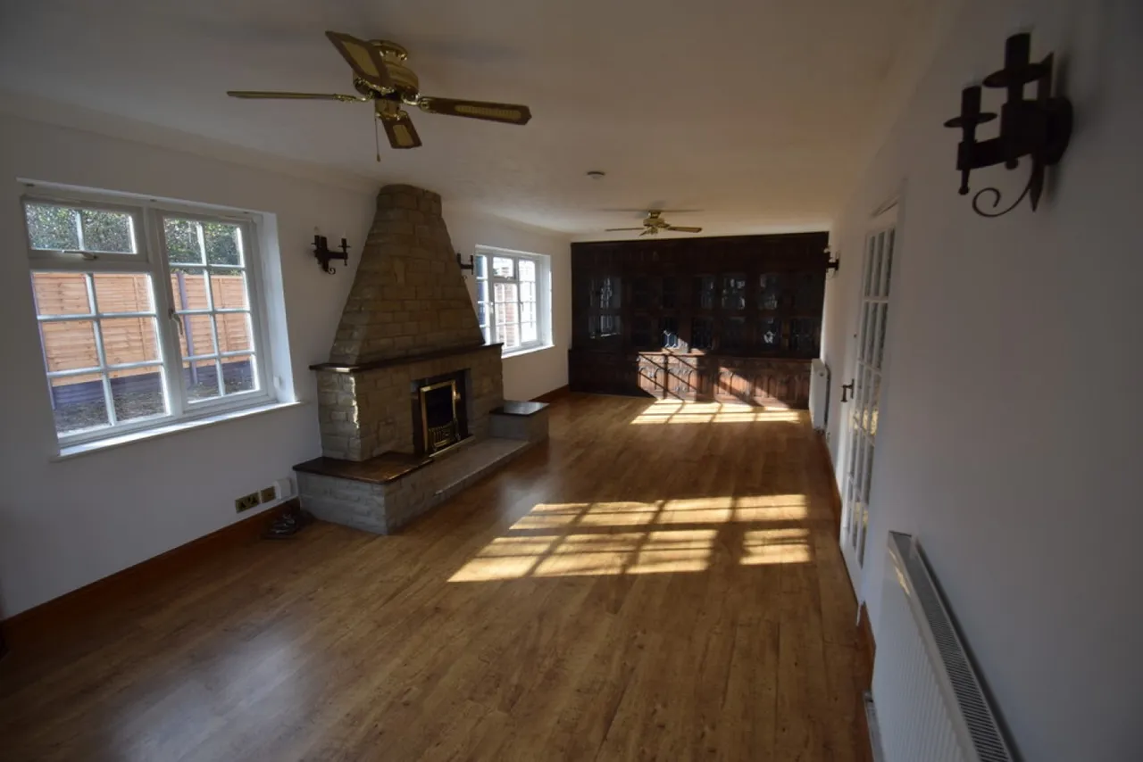 Stagsden Road, Bromham, Bedford, photo 4