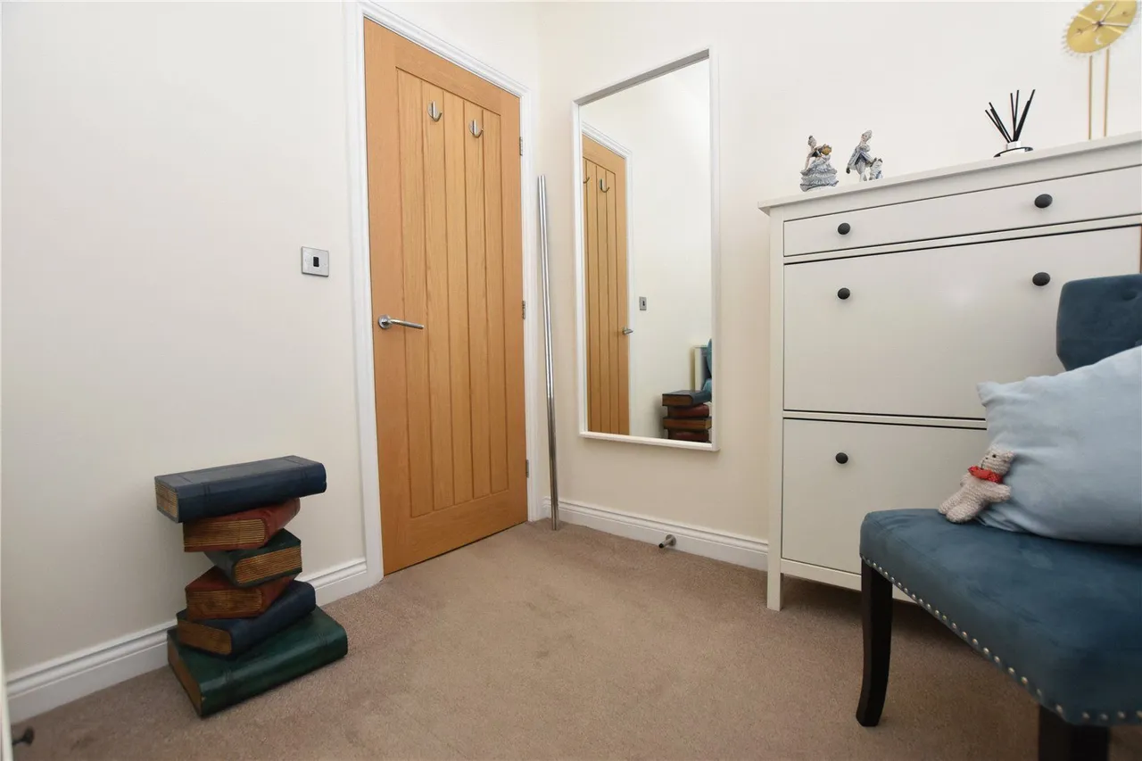 Kirkgate, Birstall, WF17, photo 17